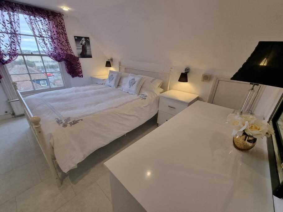 Beautiful Apartment In The Heart Of Rochester Рочестер Екстер'єр фото